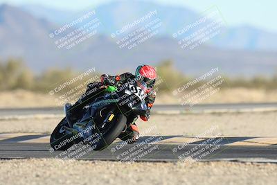 media/Dec-07-2025-CVMA (Sun) [[3e7d2de5dc]]/Race 16-Formula Middleweight/